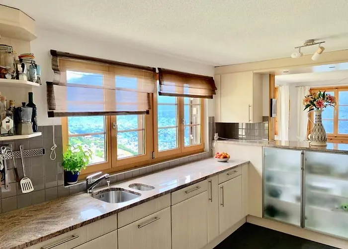 An Sonniger Aussichtsreicher Lage Lejlighed *