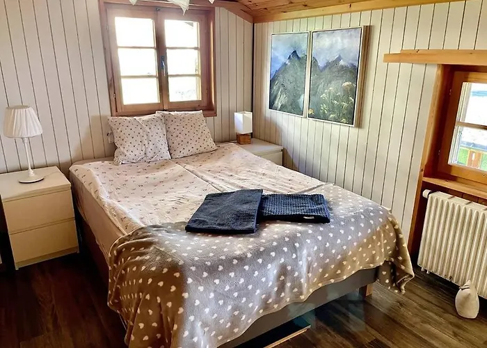 An Sonniger Aussichtsreicher Lage